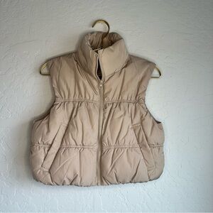 Cropped puffer vest